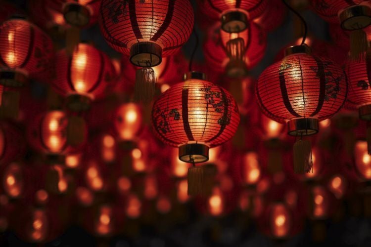 De Tang dynastia - de gouden eeuw van China - happy-new-year-celebration-with-lamps -freepik