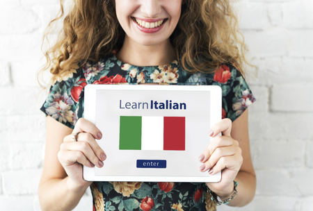 learn-italian-language-online-education-concept-2-1