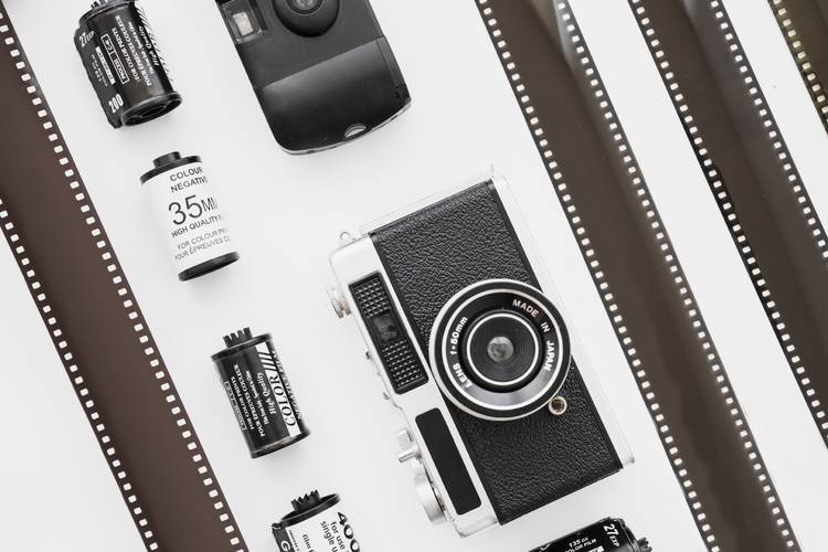 lines-cameras-cartridges-near-film-1