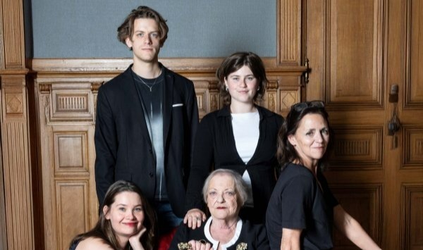 theatermalpertuisdejarencnickhannesnieuwai-kopieweb